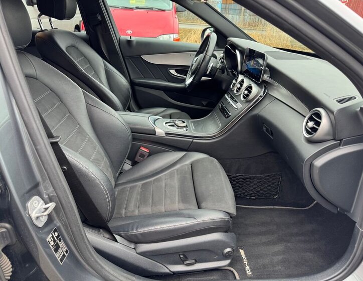 Mercedes-Benz Třídy C Kombi 2,2 l 143 kw