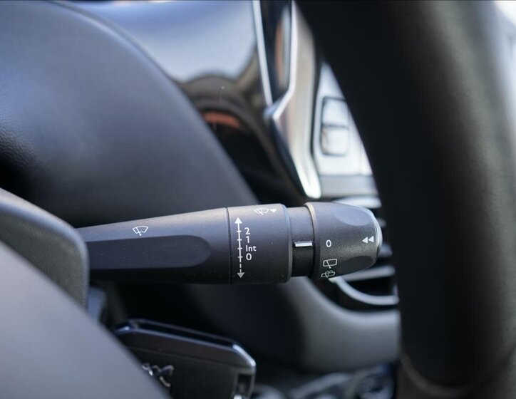 Peugeot 208 Hatchback 1,2 l 60 kw