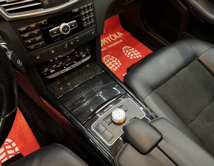 Mercedes-Benz Třídy E 19