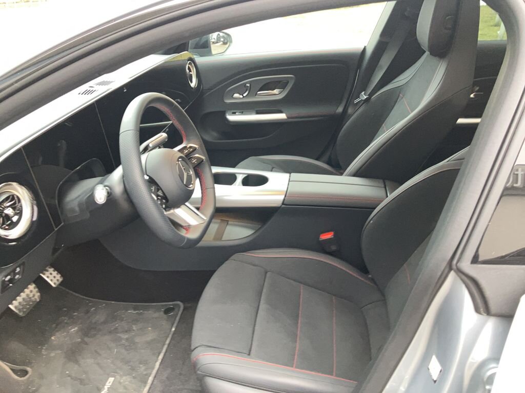 Mercedes-Benz CLA Sedan 0,0 200 kw