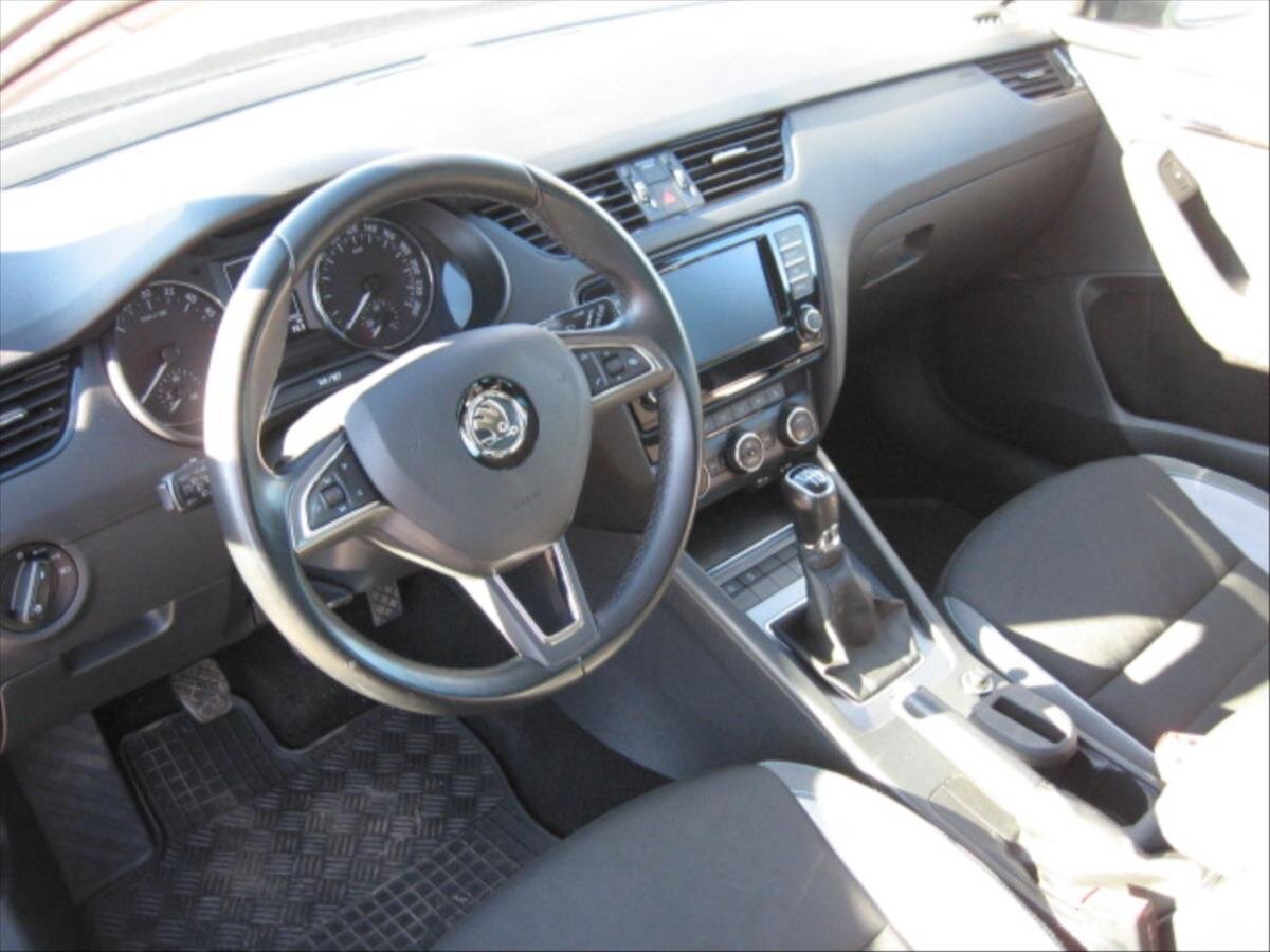 Škoda Octavia Kombi 2,0 l 110 kw