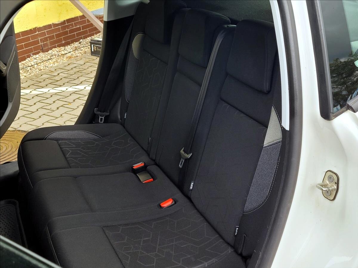 Peugeot 2008 SUV / Terénní 1,2 l 60 kw