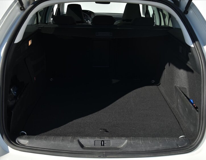 Peugeot 308 Kombi 1,5 l 96 kw