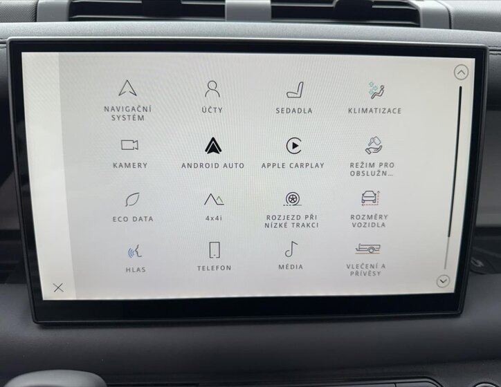 Land Rover Defender SUV / Terénní 3,0 l 147 kw