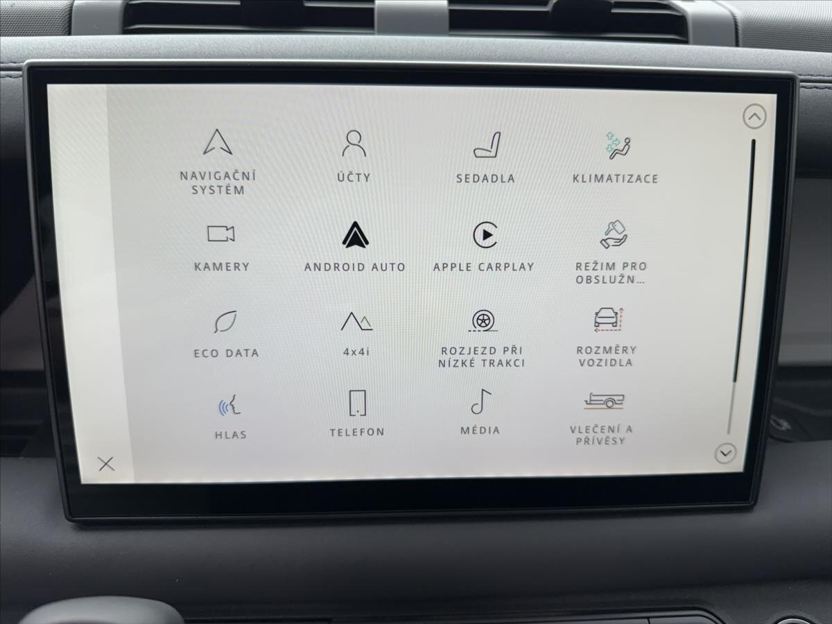 Land Rover Defender SUV / Terénní 3,0 l 147 kw