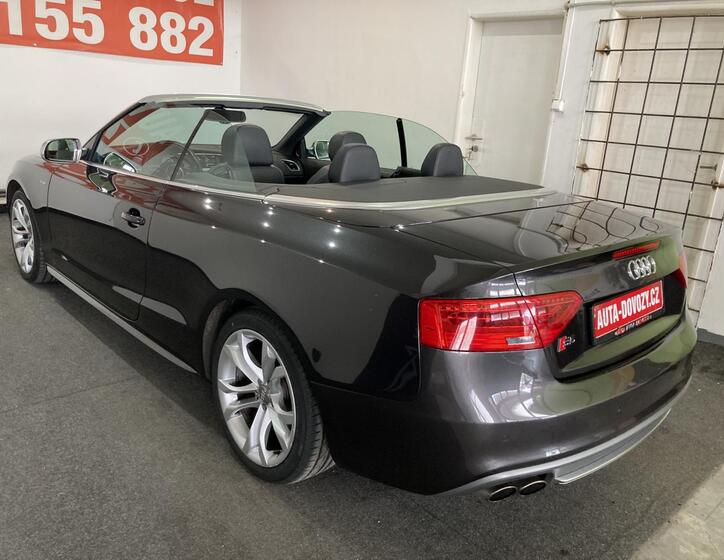 Audi S5 48