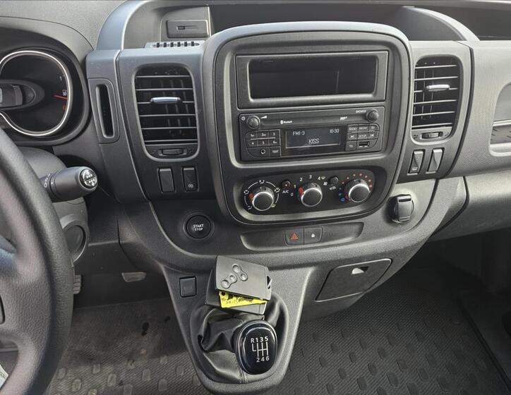 Renault Trafic 15
