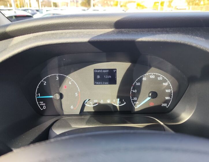 Ford Tourneo Custom 17