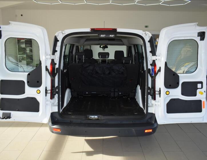 Ford Transit Connect 13