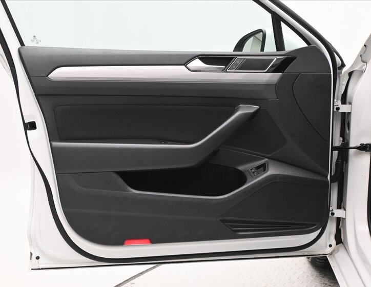 Volkswagen Passat Kombi 1,4 l 115 kw