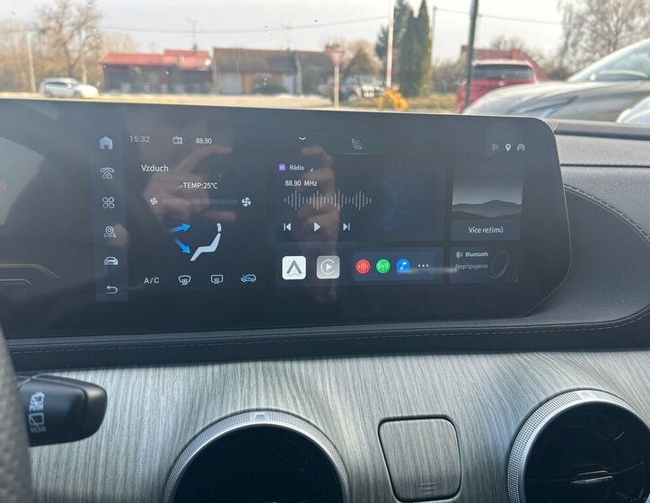 Dongfeng Ostatní MPV 1,5 l 130 kw