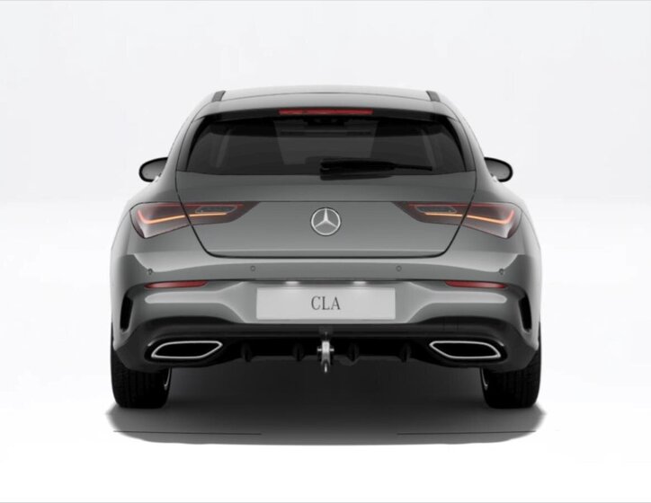 Mercedes-Benz CLA 5