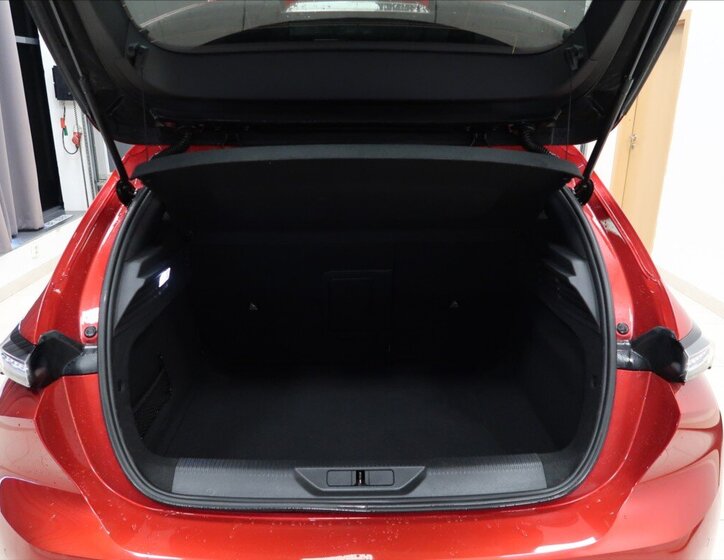 Peugeot 308 Hatchback 1,2 l 96 kw