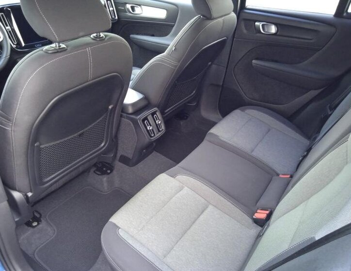 Volvo XC40 SUV 2,0 l 120 kw