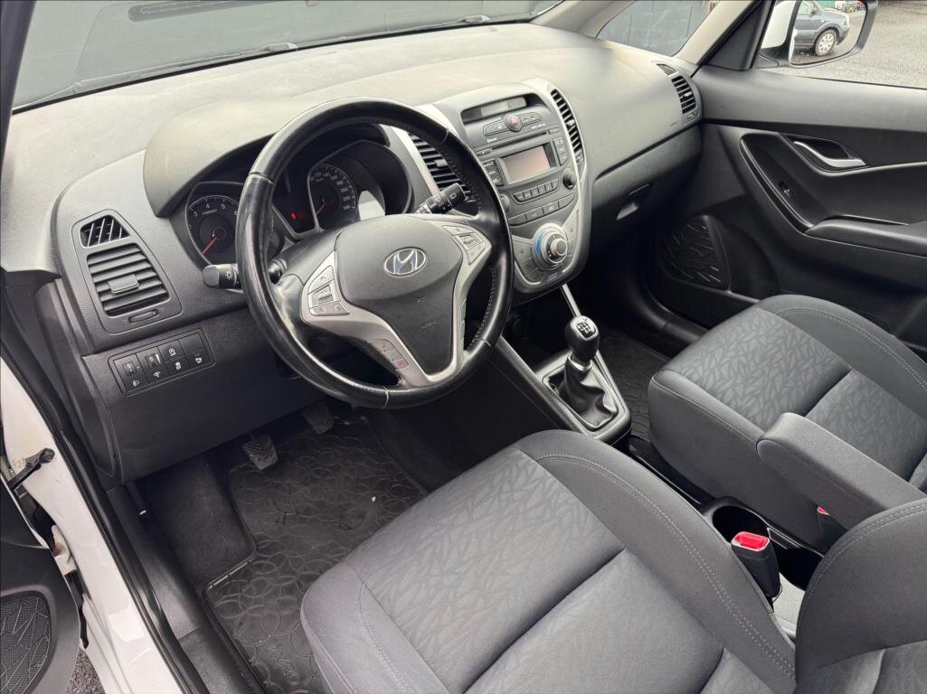 Hyundai ix20 MPV 1,4 l 66 kw