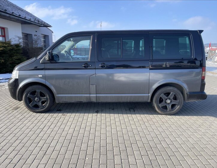 Volkswagen Multivan Kombi 2,5 l 128 kw