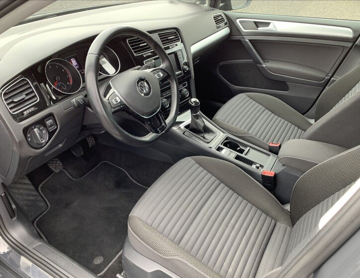 Volkswagen Golf Hatchback 1,2 l 81 kw