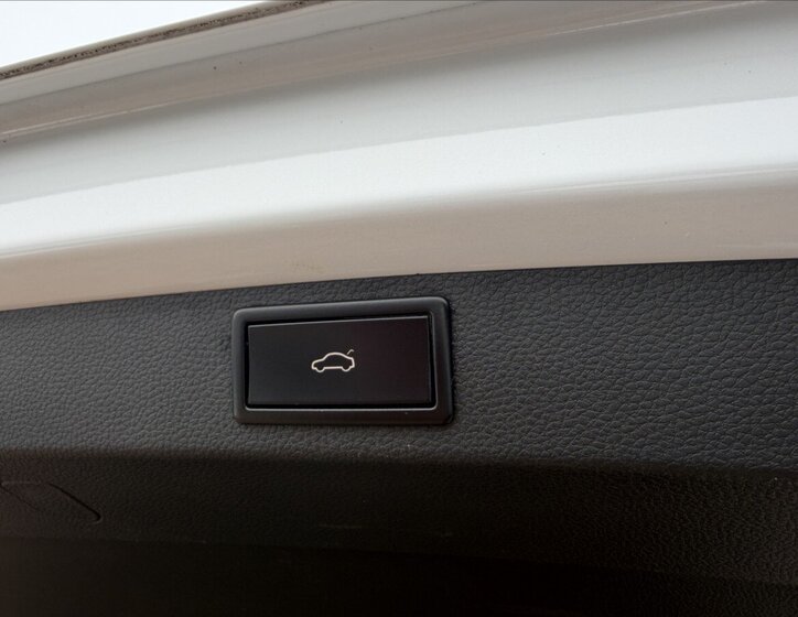 Škoda Karoq SUV / Terénní 2,0 l 140 kw