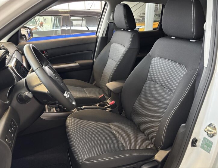 Suzuki Vitara SUV / Terénní 1,4 l 81 kw