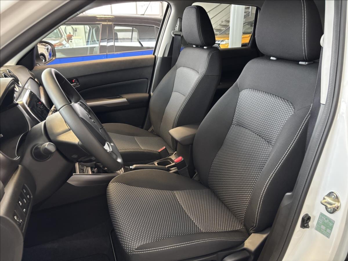 Suzuki Vitara SUV / Terénní 1,4 l 81 kw
