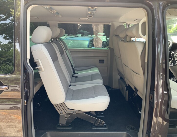 Volkswagen Caravelle 11