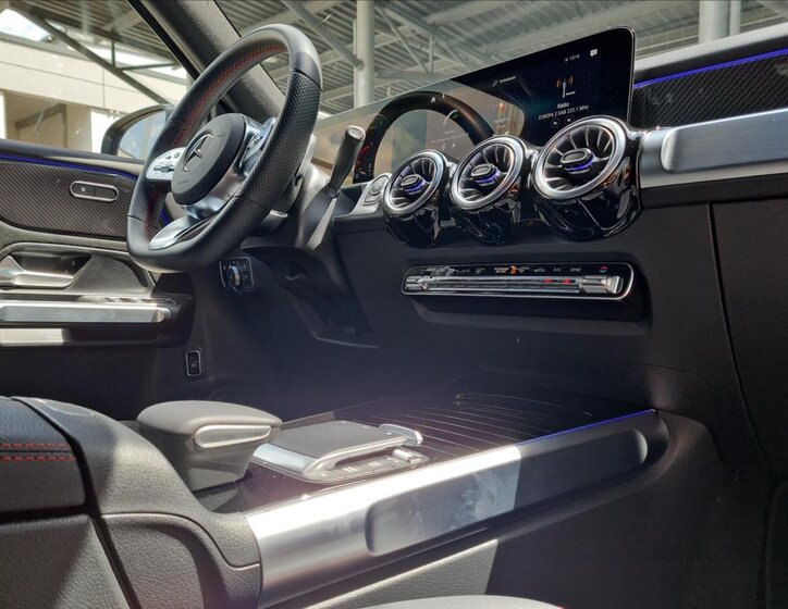 Mercedes-Benz GLB 16