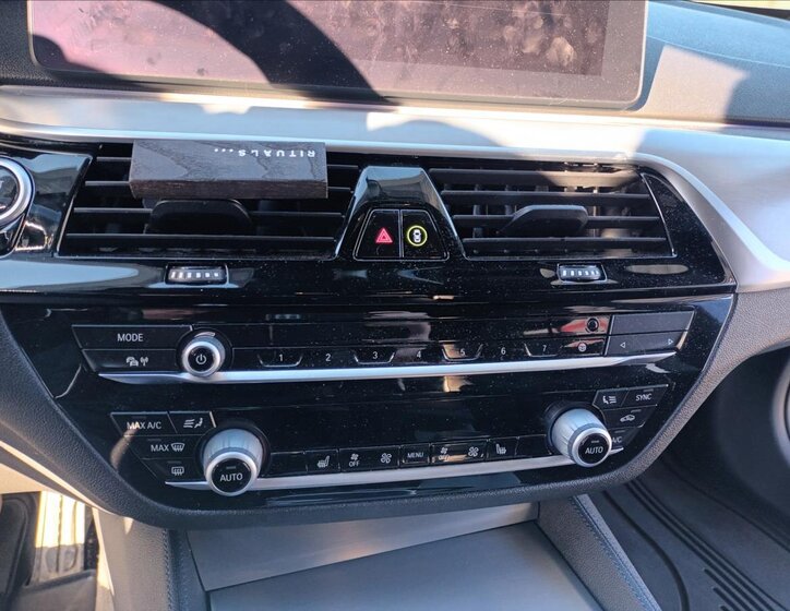 BMW Řada 5 Kombi 2,0 l 140 kw