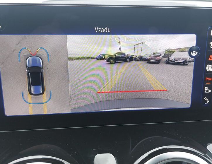 Mercedes-Benz EQB 16