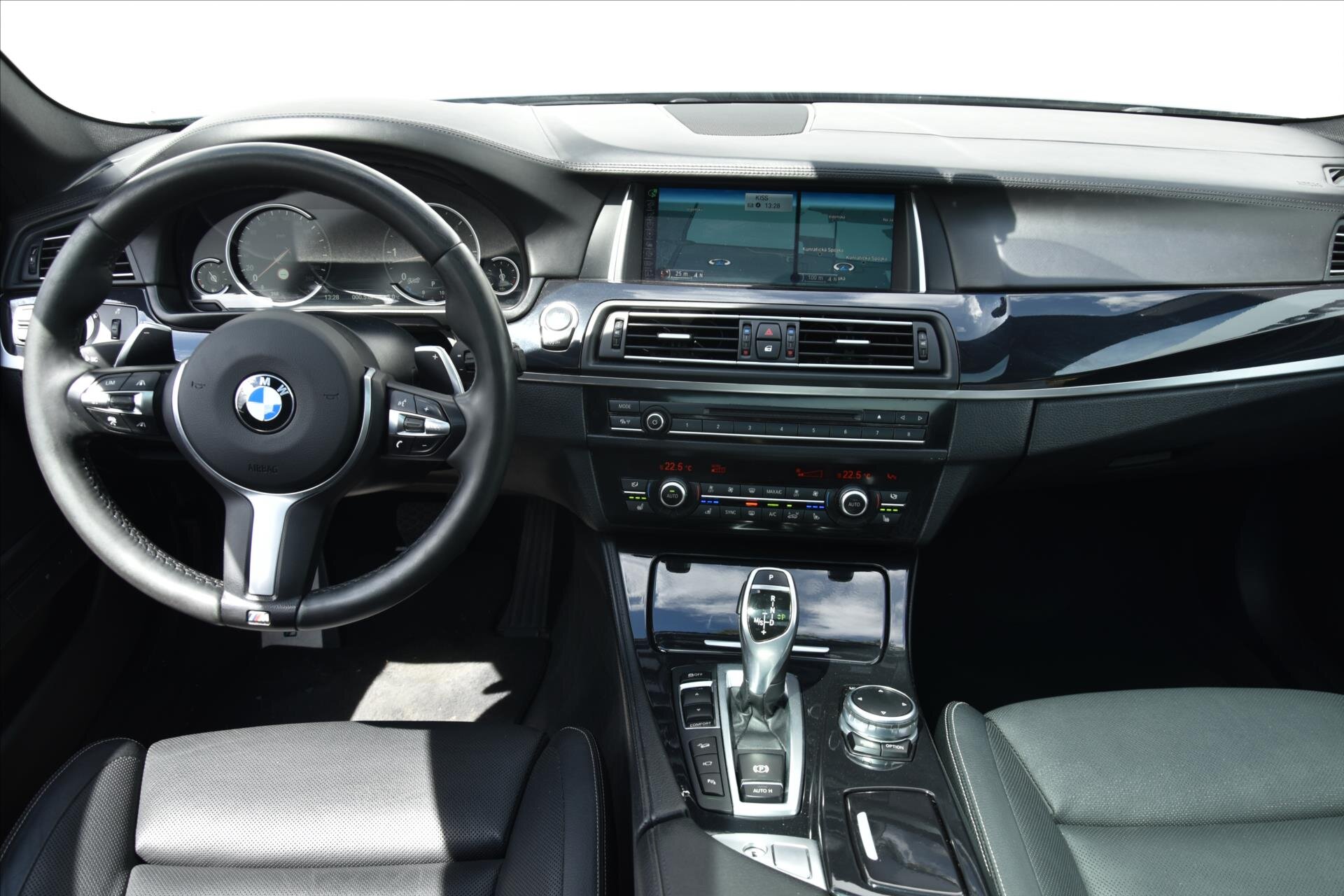 BMW Řada 5 Kombi 3,0 l 190 kw