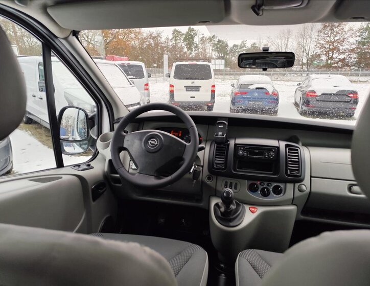 Opel Vivaro 27