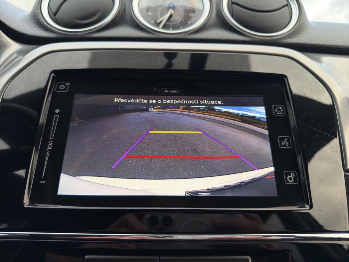 Suzuki Vitara SUV / Terénní 1,6 l 88 kw