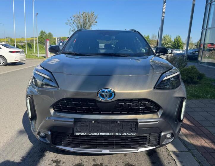 Toyota Yaris Cross 8