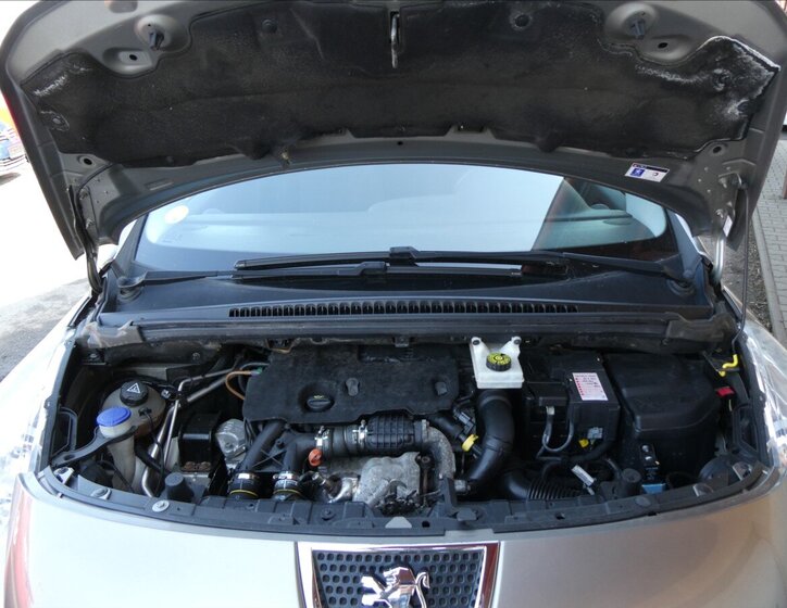 Peugeot 3008 SUV / Terénní 1,6 l 82 kw