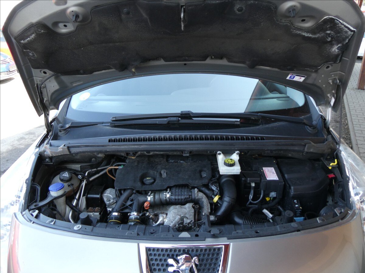 Peugeot 3008 SUV / Terénní 1,6 l 82 kw