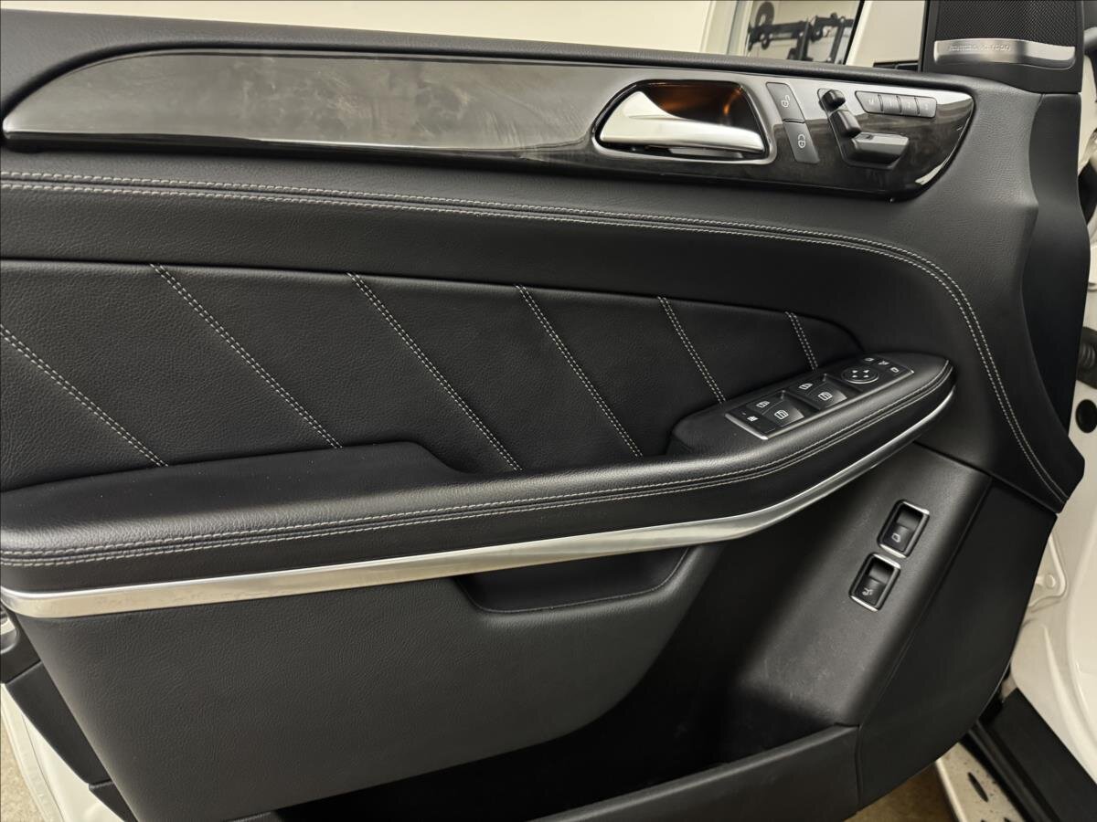 Mercedes-Benz GL SUV / Terénní 3,0 l 190 kw
