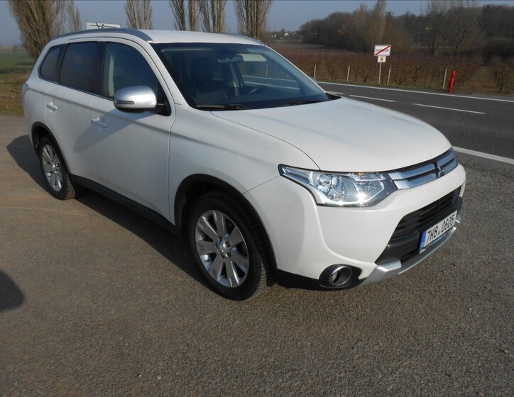 Mitsubishi Outlander Kombi 2,3 l 110 kw