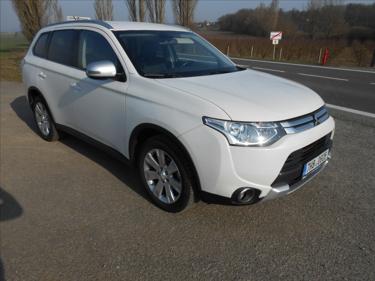 Mitsubishi Outlander Kombi 2,3 l 110 kw