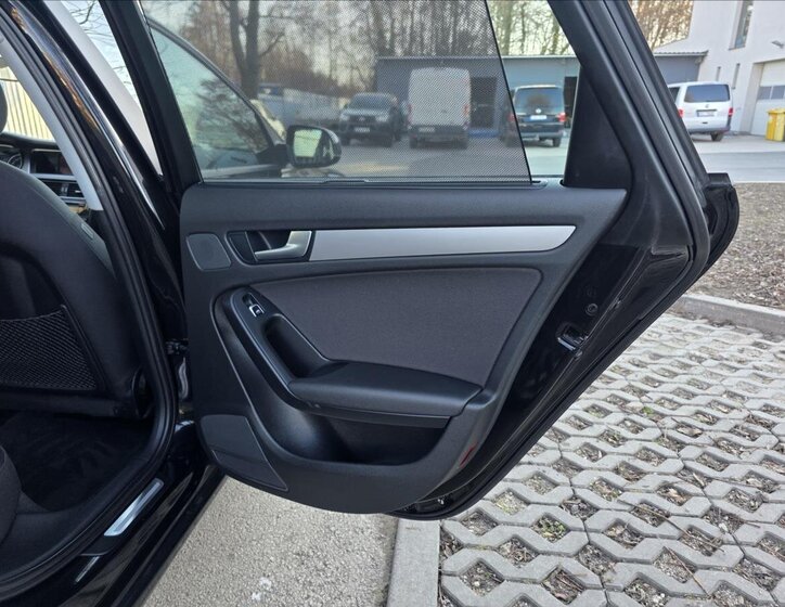 Audi A4 Kombi 2,0 l 100 kw