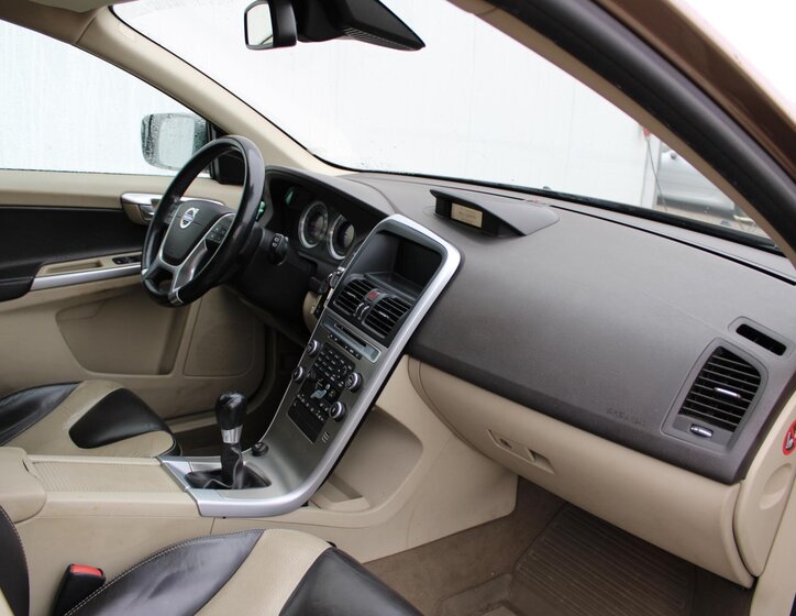 Volvo XC60 SUV / Terénní 2,4 l 129 kw