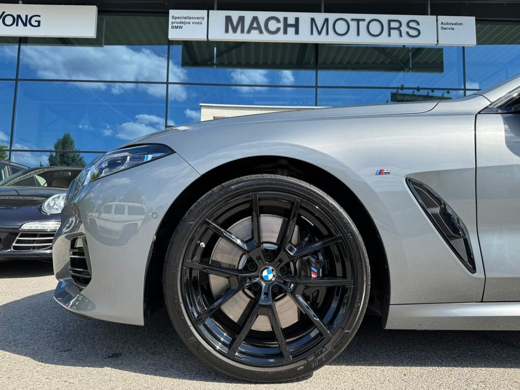 BMW Řada 8 Kabriolet 4,4 l 390 kw