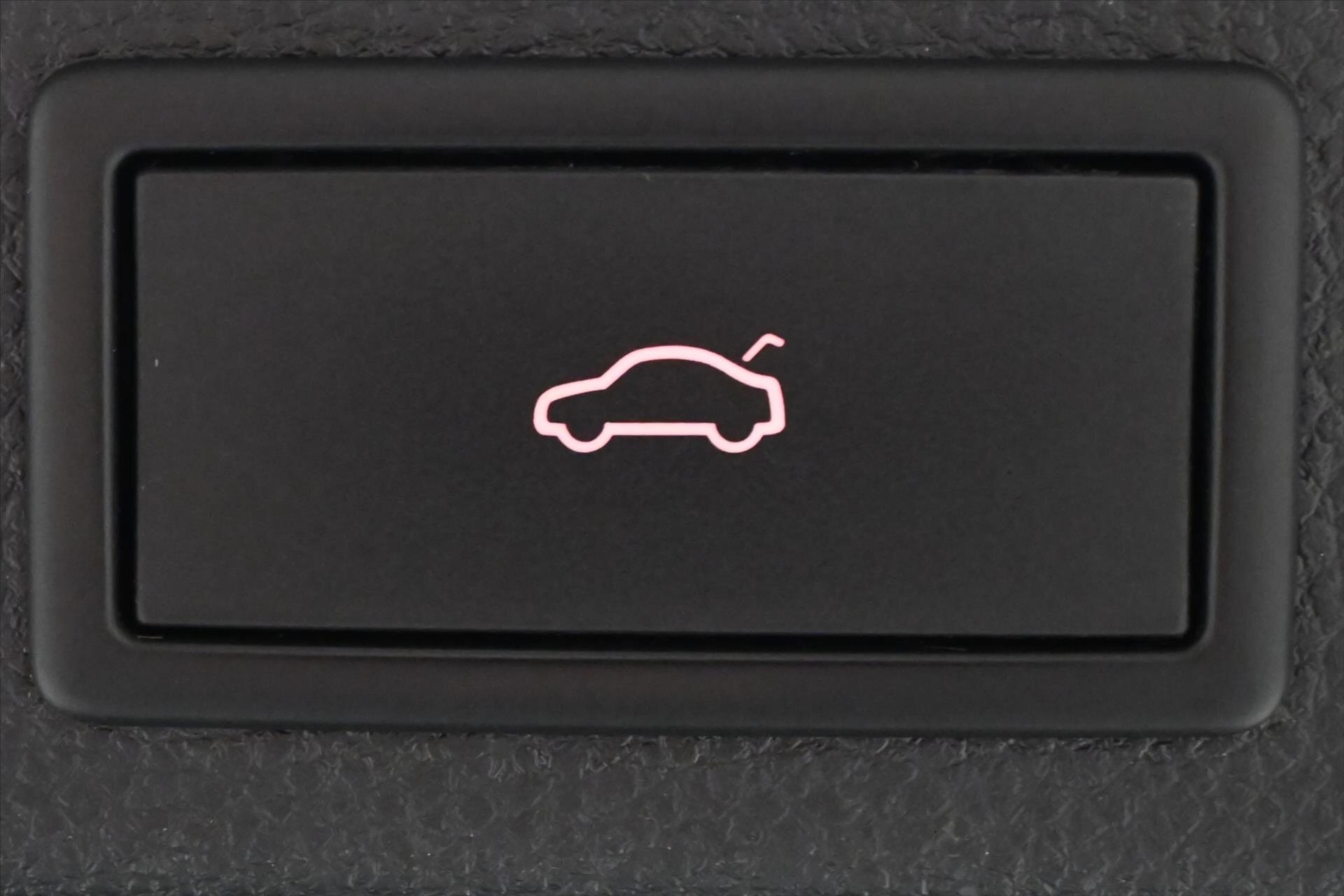 Škoda Karoq SUV / Terénní 1,5 l 110 kw