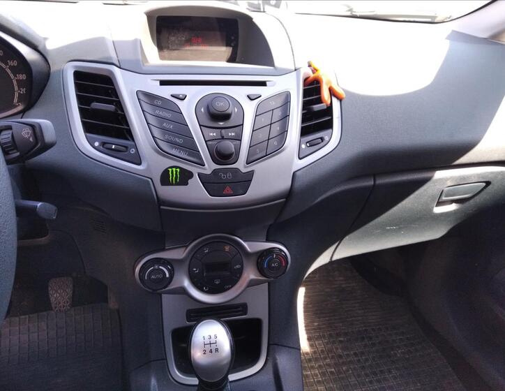 Ford Fiesta 12