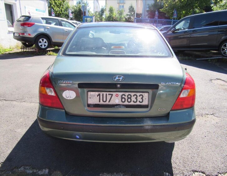 Hyundai Elantra Sedan 2,0 l 82 kw
