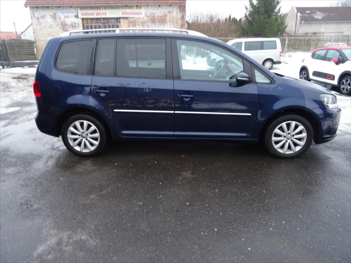 Volkswagen Touran MPV 1,2 l 77 kw