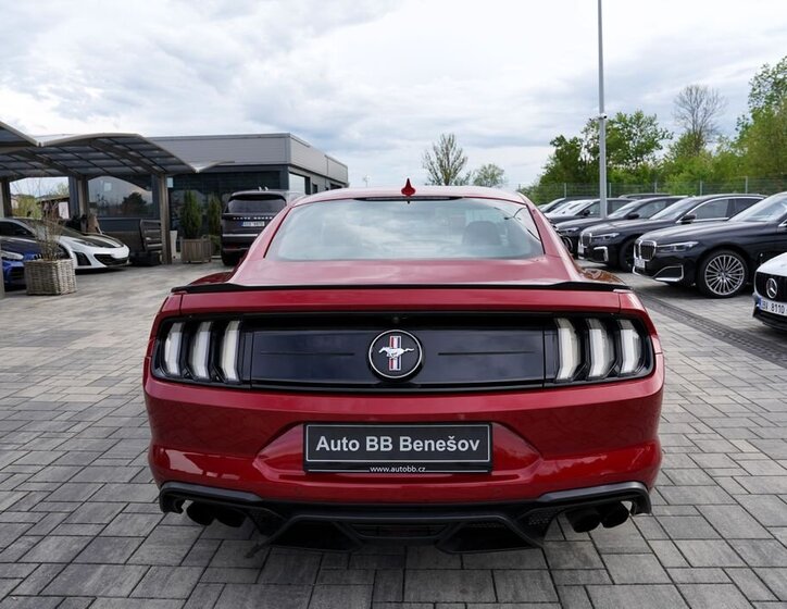 Ford Mustang Kupé 2,3 l 265 kw