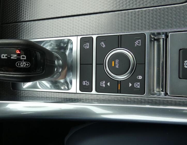 Land Rover Range Rover Sport 16