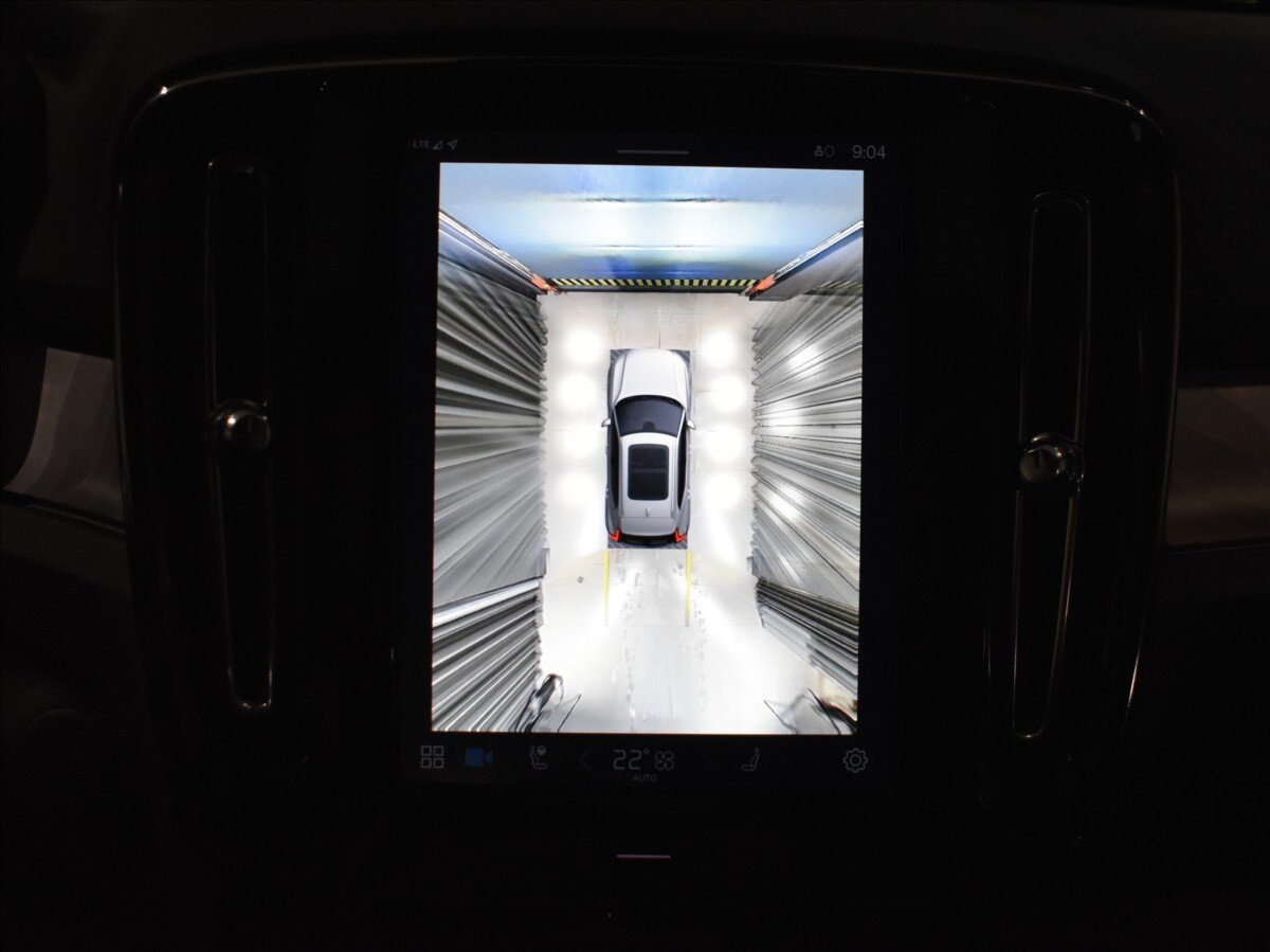 Volvo EX40 SUV 0,0 325 kw