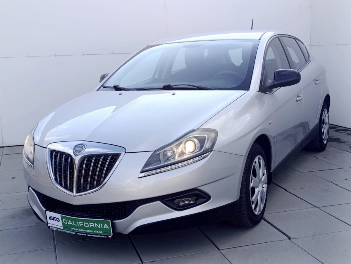 Lancia Delta Hatchback 1,6 l 88 kw