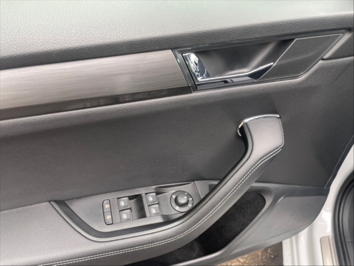 Škoda Superb Liftback 2,0 l 147 kw