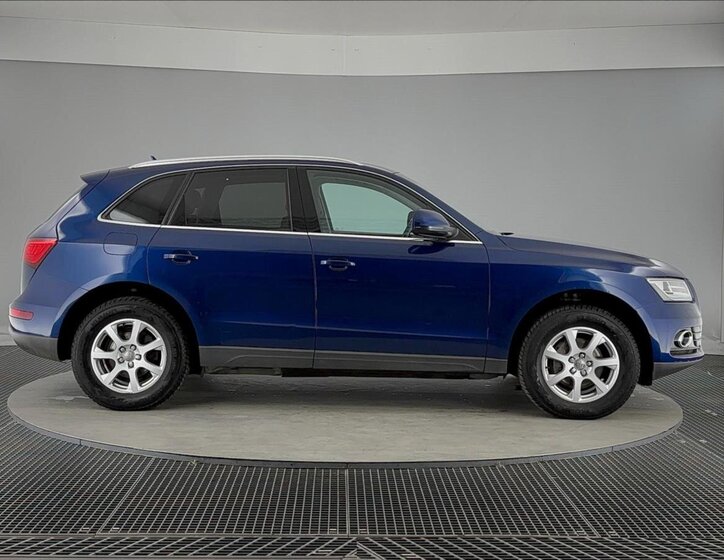 Audi Q5 SUV / Terénní 2,0 l 130 kw